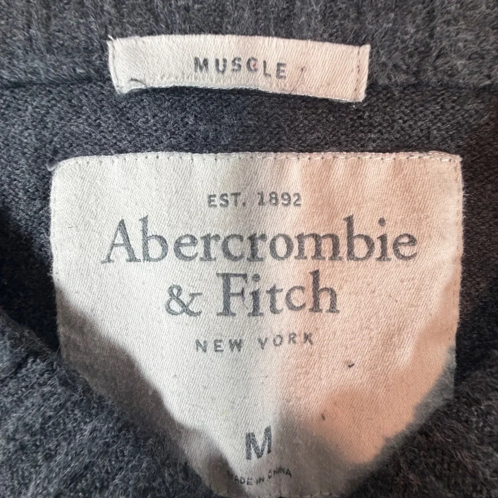 Abercrombie & Fitch Muscle Fit Crewneck Sweater Gray Moose Logo Mens M